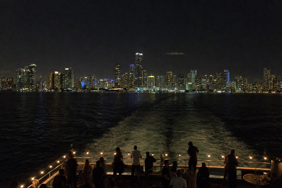 Miami: 2 Hour Night Cruise with Open Bar & Skyline Views